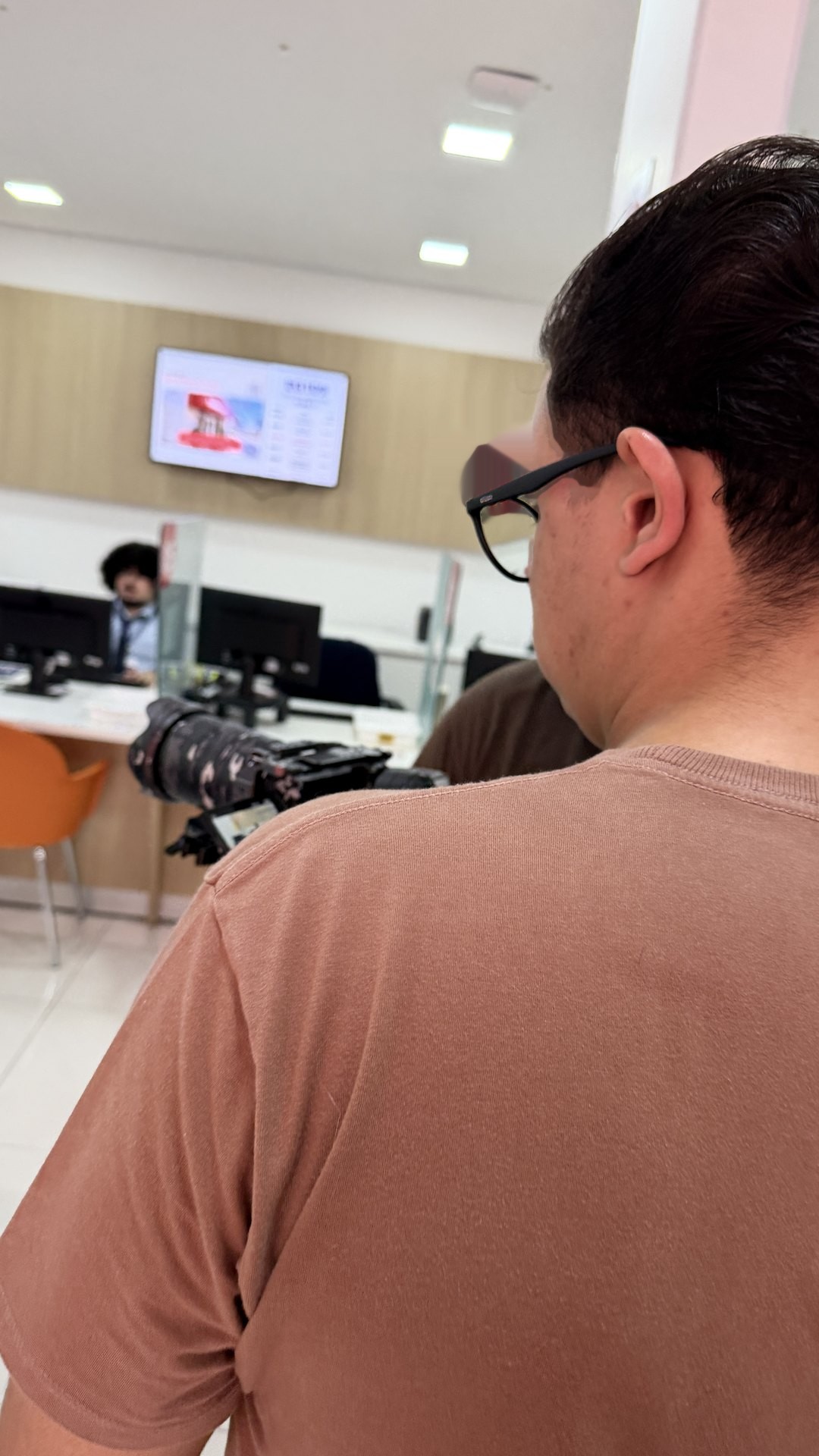 Gravação discreta durante um atendimento em clínica